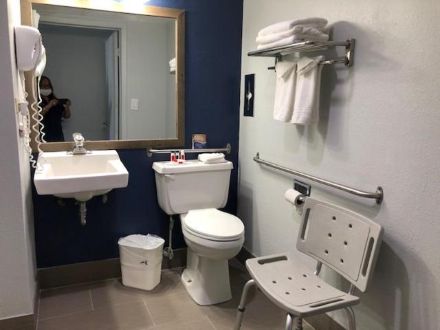 Baymont By Wyndham - Chicago - - O'hare