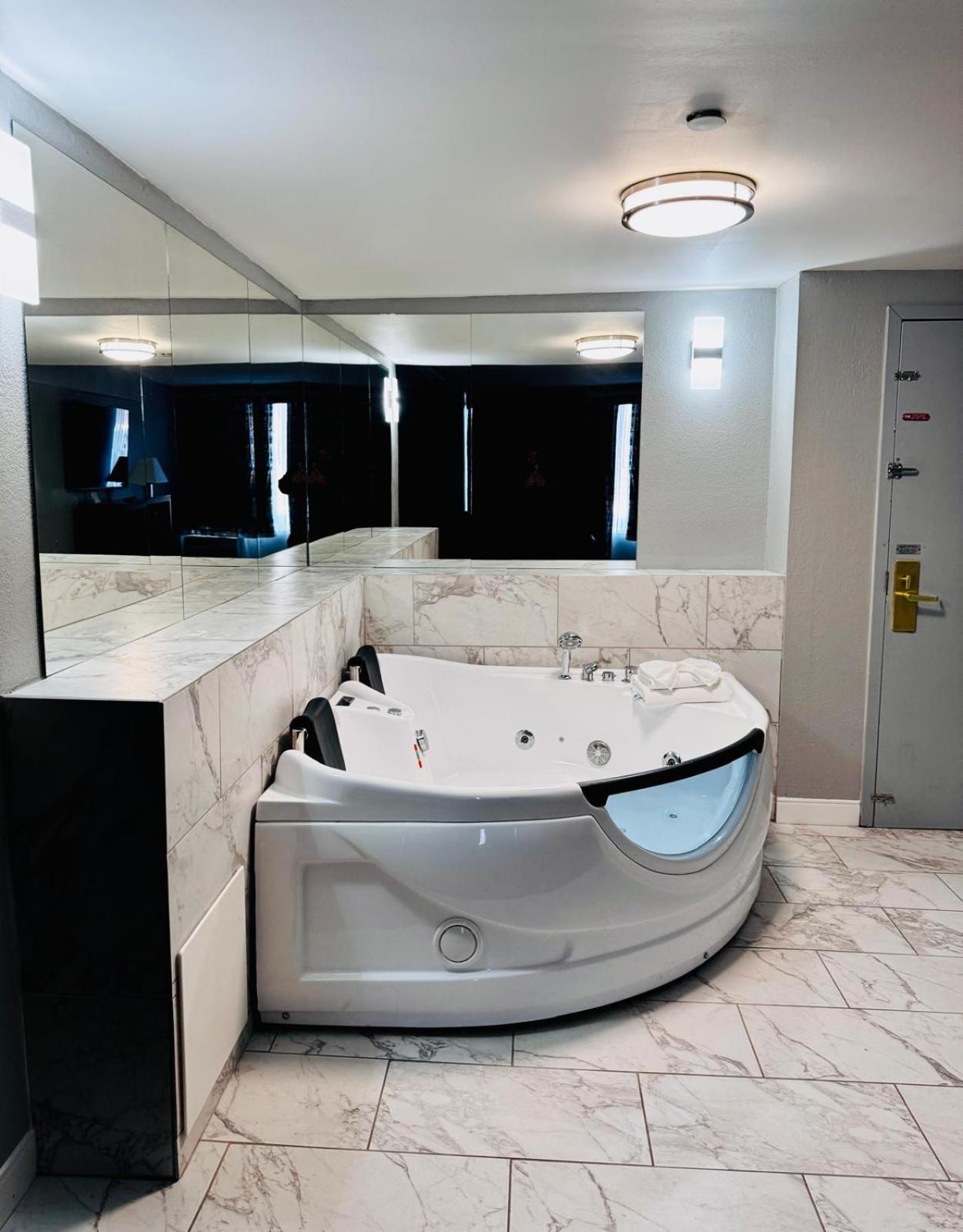 Baymont By Wyndham - Chicago - - O'hare Hotel