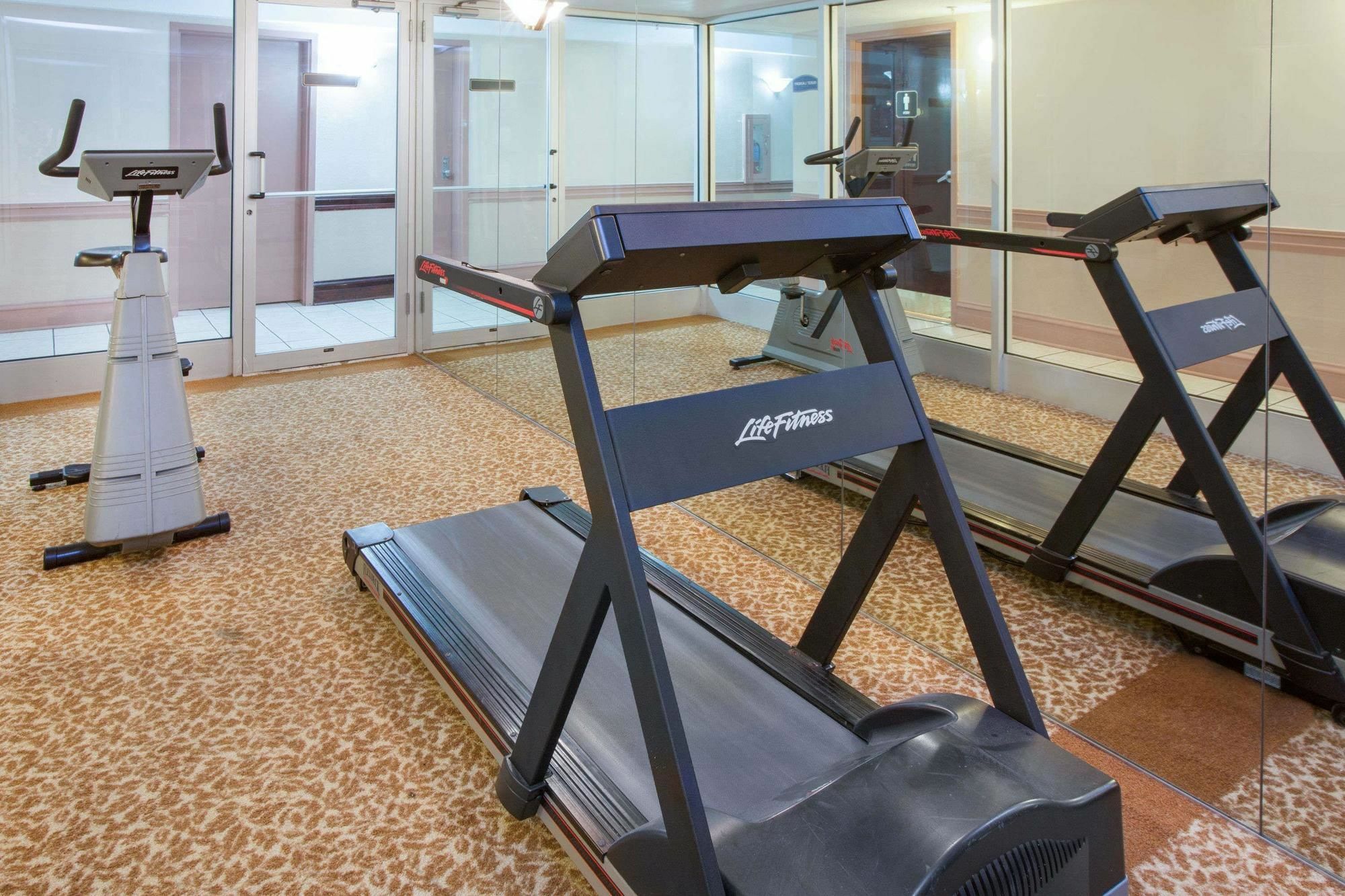 Baymont By Wyndham - Chicago - - O'hare Addison