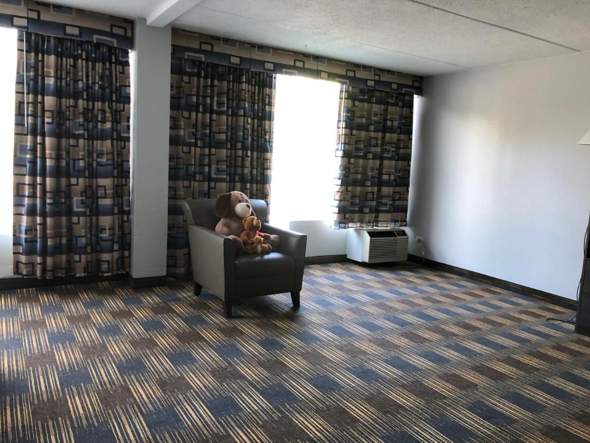 Hotel Baymont By Wyndham - Chicago - - O'hare Addison